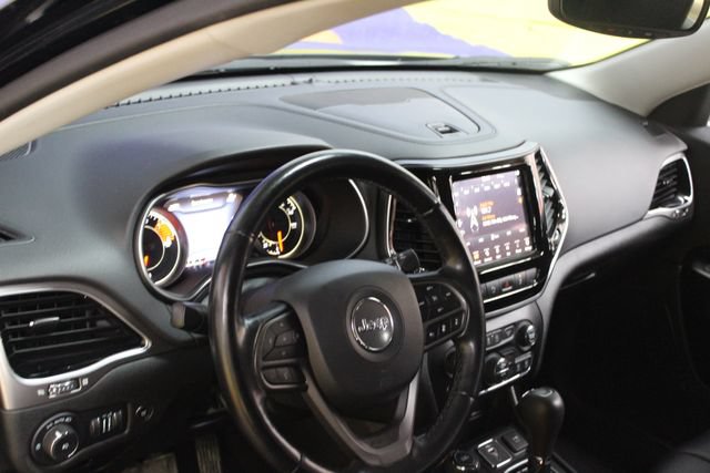 Used 2021 Jeep Cherokee Limited w/ Elite Package AWD/4WD image 14