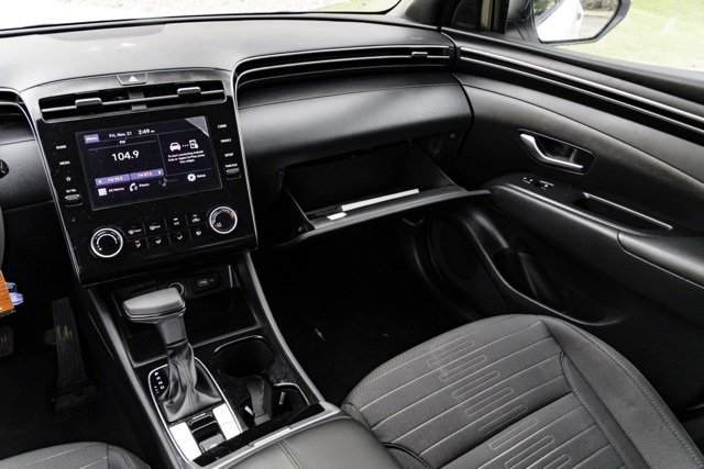 Certified 2024 Hyundai Santa Cruz SE image 25