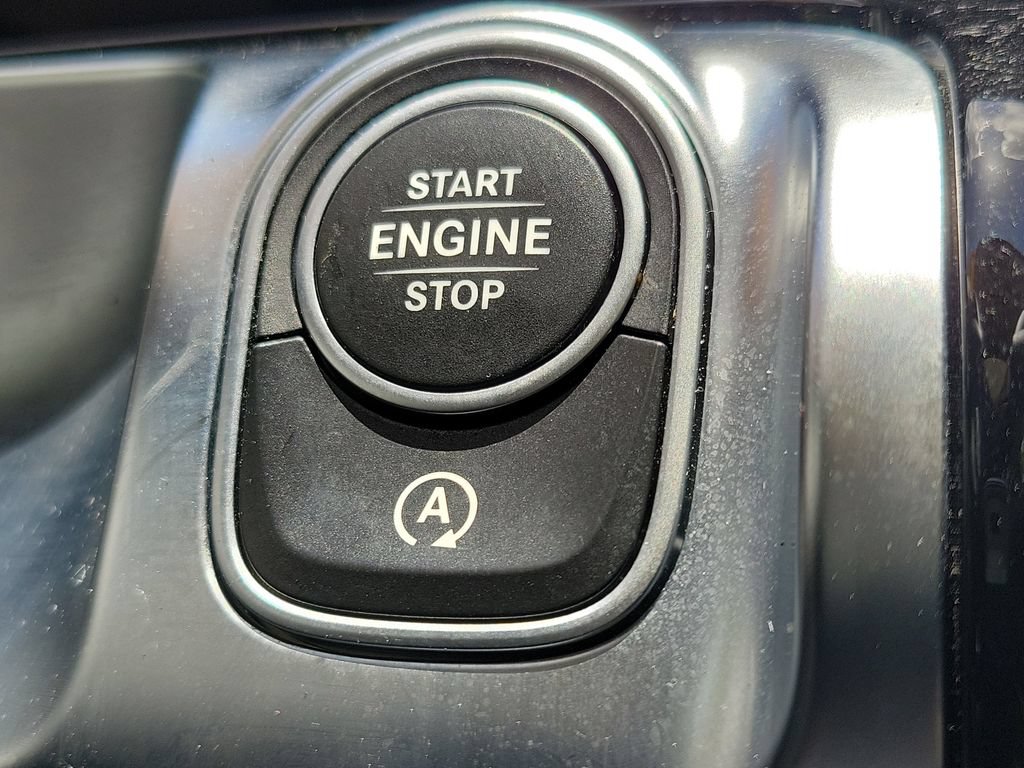 Used 2023 Mercedes-Benz GLB 250 image 36