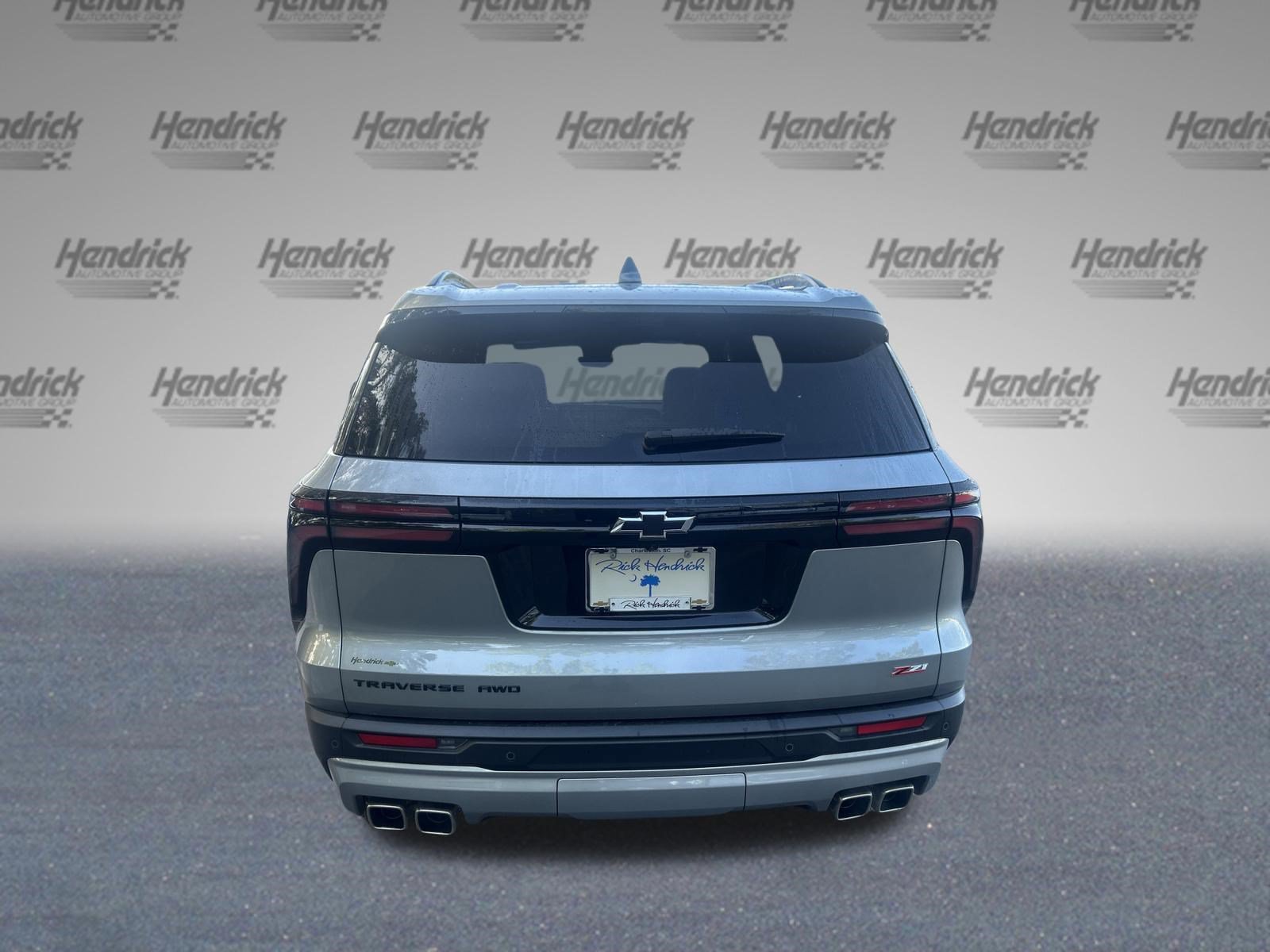 Used 2025 Chevrolet Traverse Z71 w/ Enhanced Driving Package AWD/4WD image 9