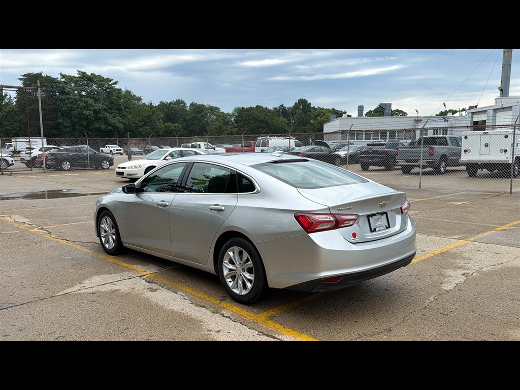 Used 2022 Chevrolet Malibu LT FWD image 4