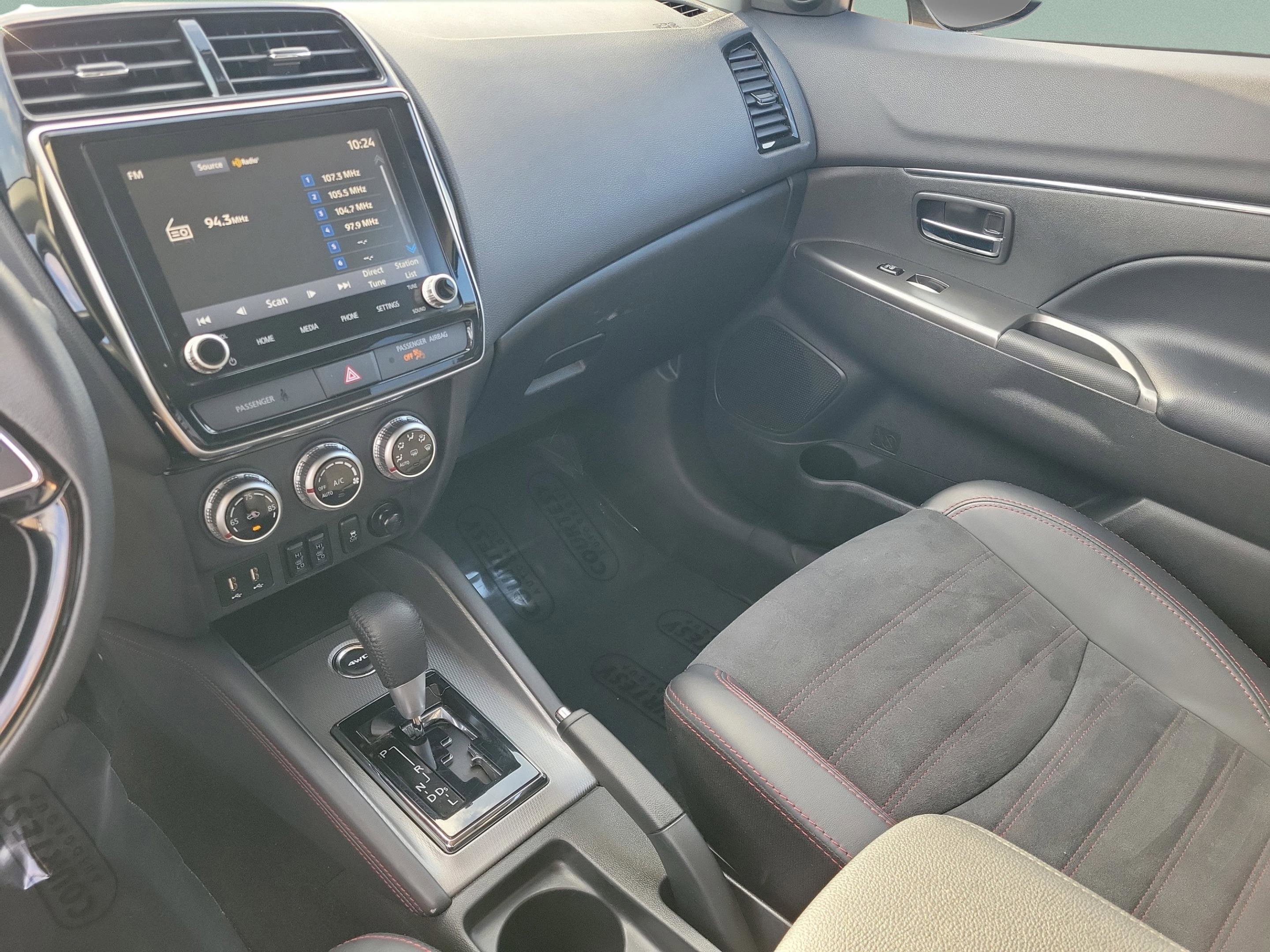 Used 2024 Mitsubishi Outlander Sport SE image 28