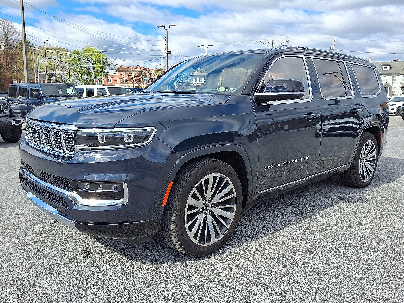 Used 2024 Jeep Grand Wagoneer Series III image 3