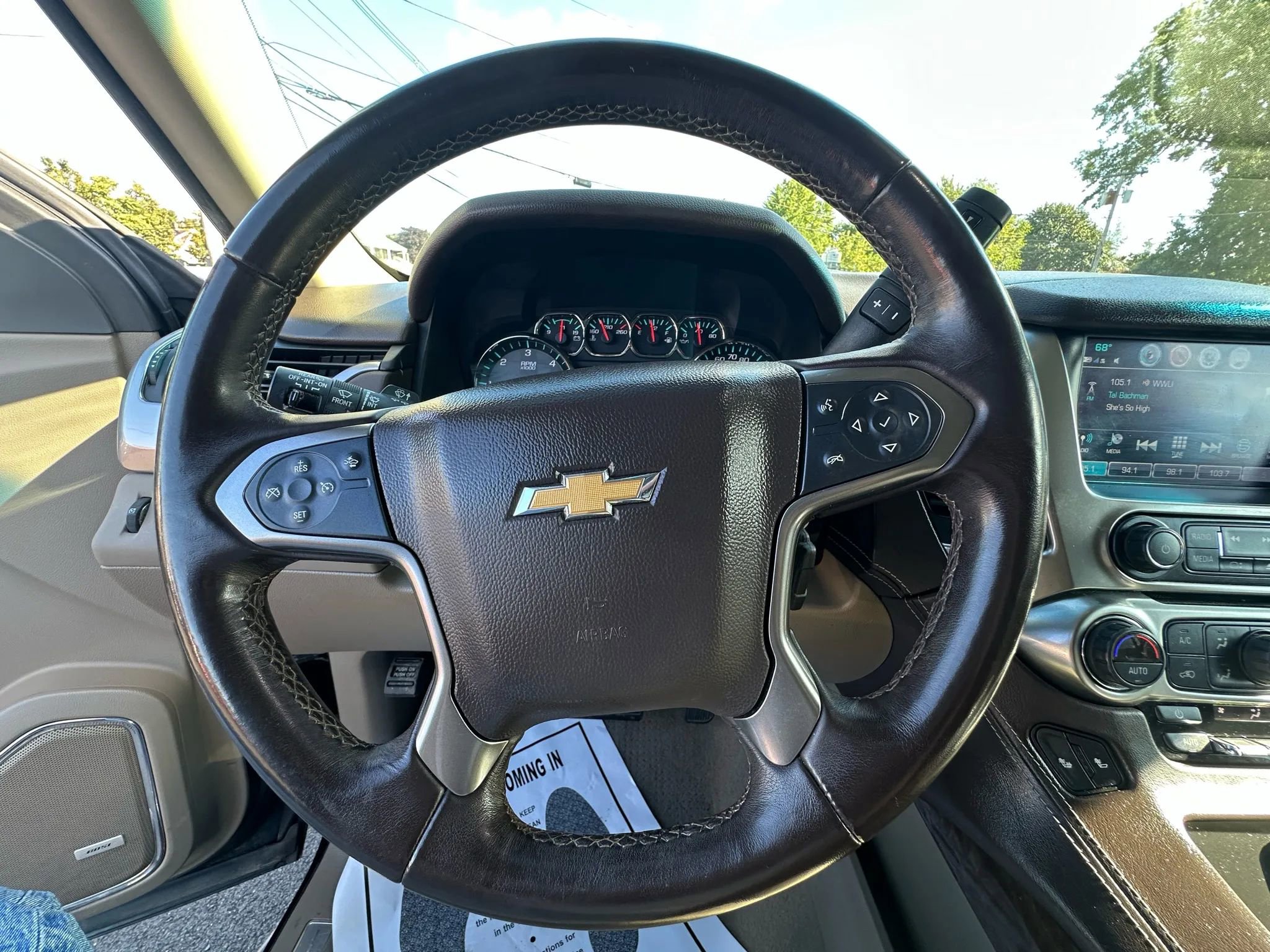 Used 2019 Chevrolet Suburban LT image 23