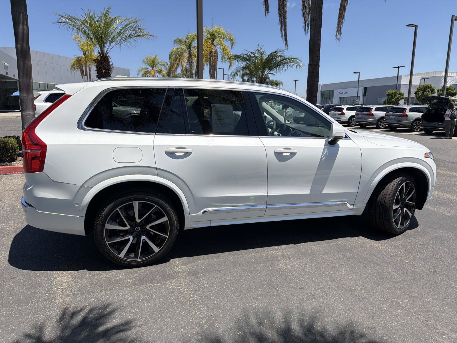 Certified 2023 Volvo XC90 B5 Plus w/ Protection Package Premier AWD/4WD image 4