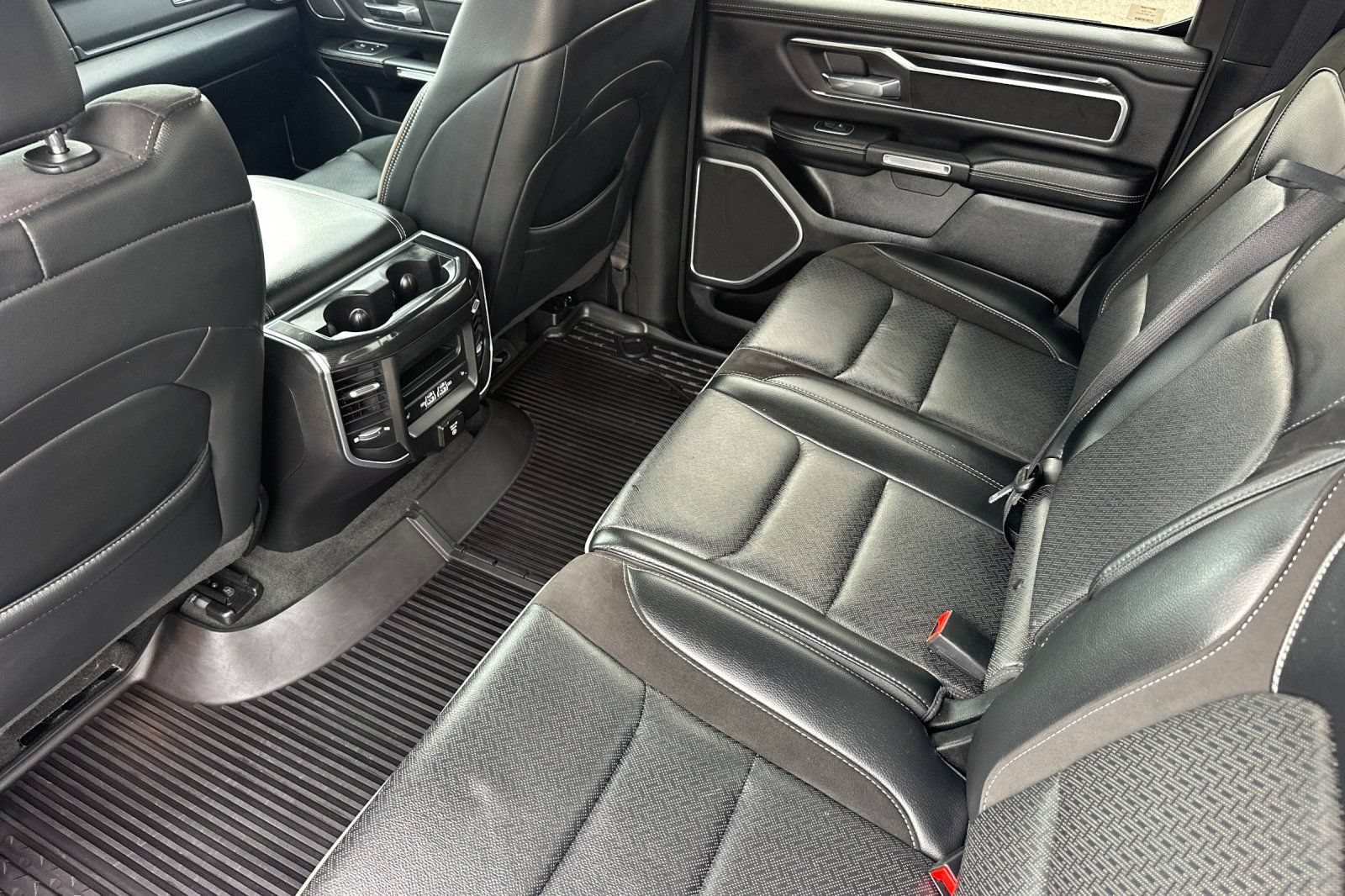 Used 2021 RAM 1500 Laramie RWD image 11