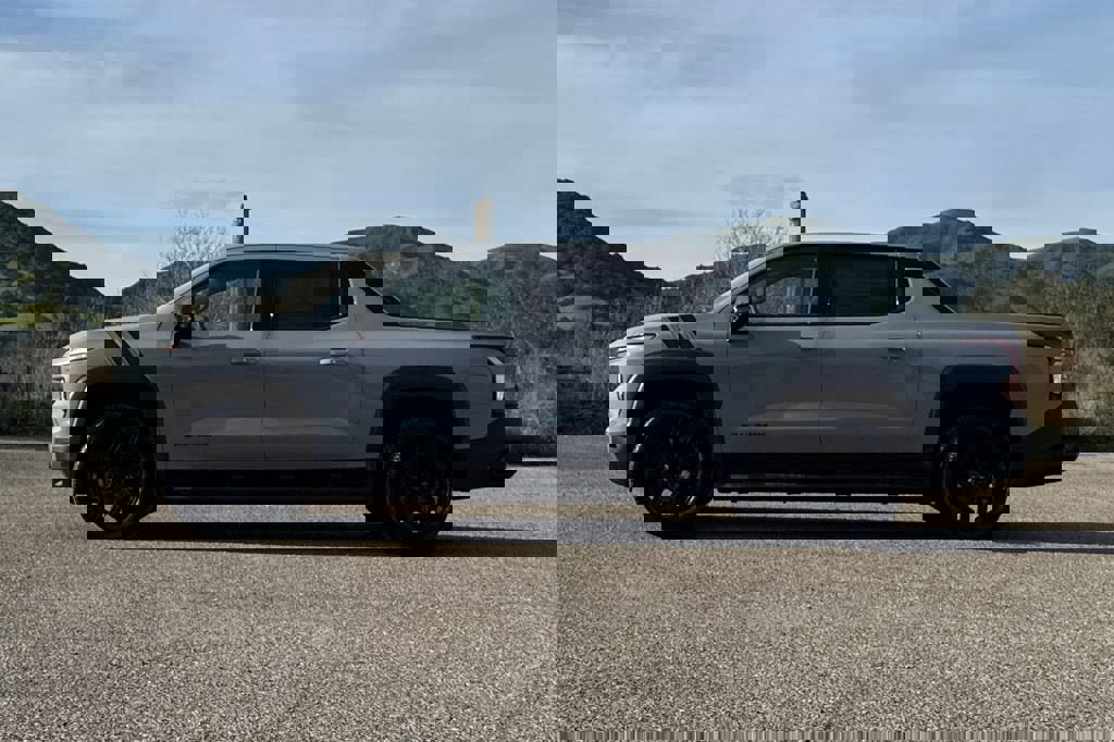 New 2026 Chevrolet Silverado EV LT w/ LPO, Dark Package Plus image 7