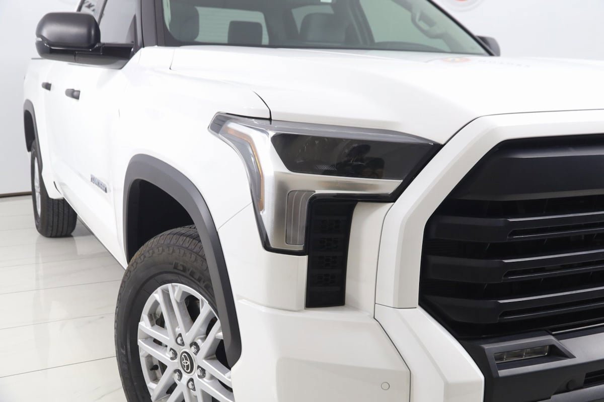 Used 2024 Toyota Tundra SR5 w/ SR5 Convenience Package AWD/4WD image 15