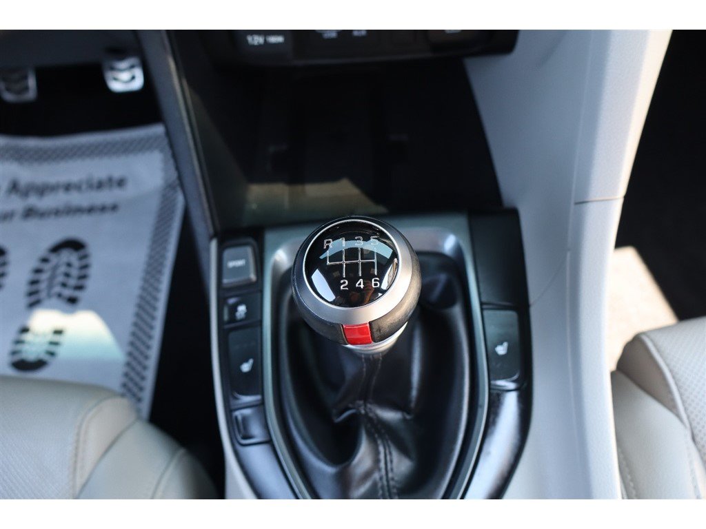 Used 2019 Hyundai Veloster Turbo Ultimate FWD image 27