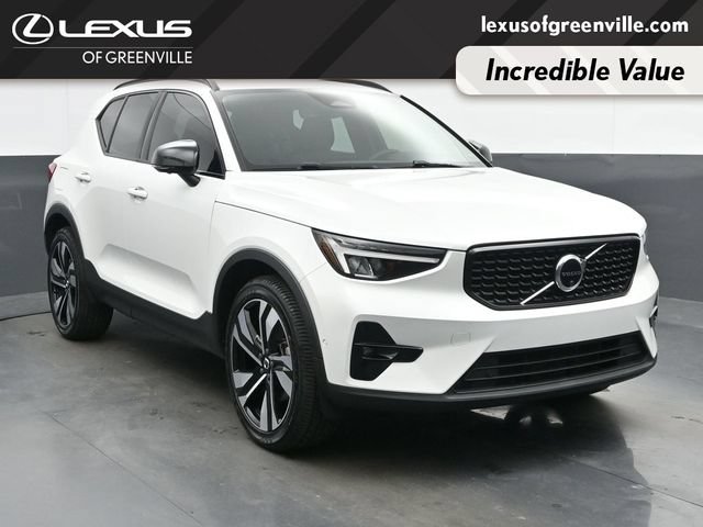Used 2023 Volvo XC40 B5 Ultimate w/ Protection Package Premier AWD/4WD image 2