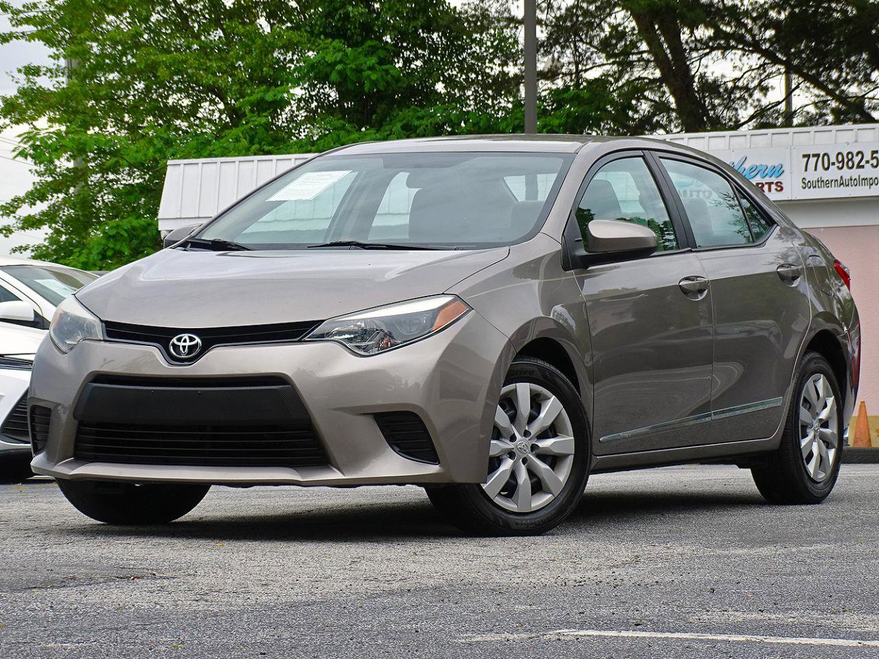 Used 2014 Toyota Corolla LE FWD image 4