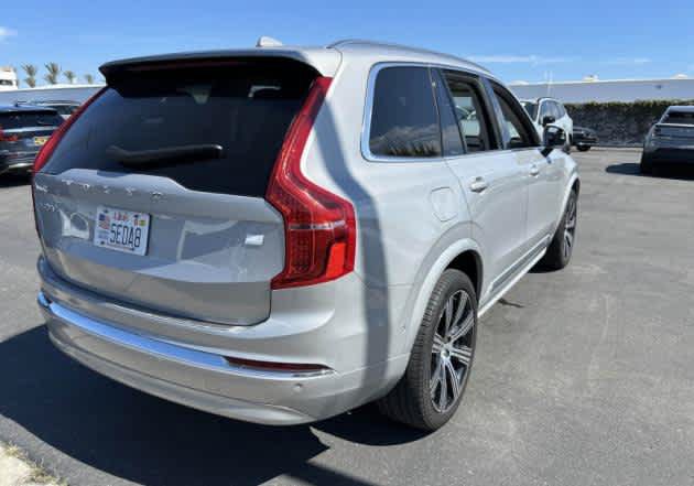 Used 2023 Volvo XC90 T8 Ultimate AWD/4WD image 2