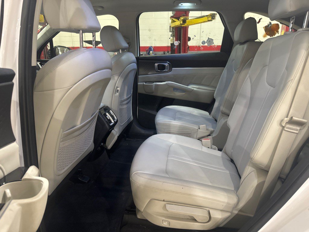 Used 2023 Kia Sorento SX FWD image 43