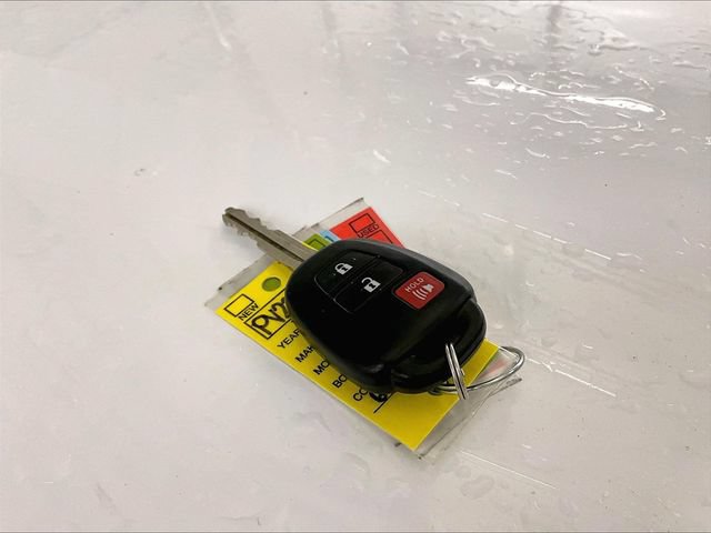 Used 2023 Toyota Tacoma SR AWD/4WD image 9