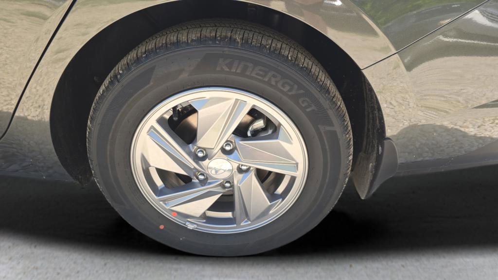 New 2026 Hyundai Elantra SE FWD image 29