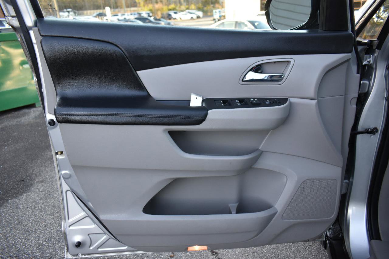 Used 2014 Honda Odyssey EX image 38
