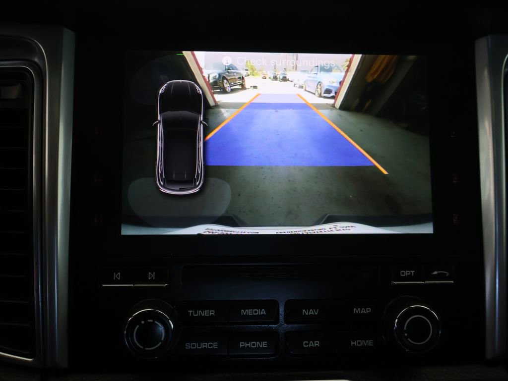 Used 2017 Porsche Macan Turbo AWD/4WD image 25