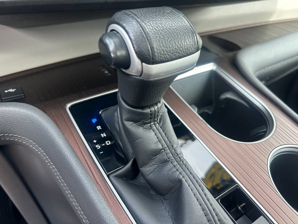 Certified 2022 Toyota Sienna XLE w/ XLE Plus Package FWD image 22