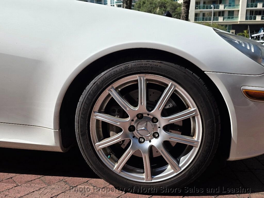 Used 2005 Mercedes-Benz SLK 350 Movie Star image 23