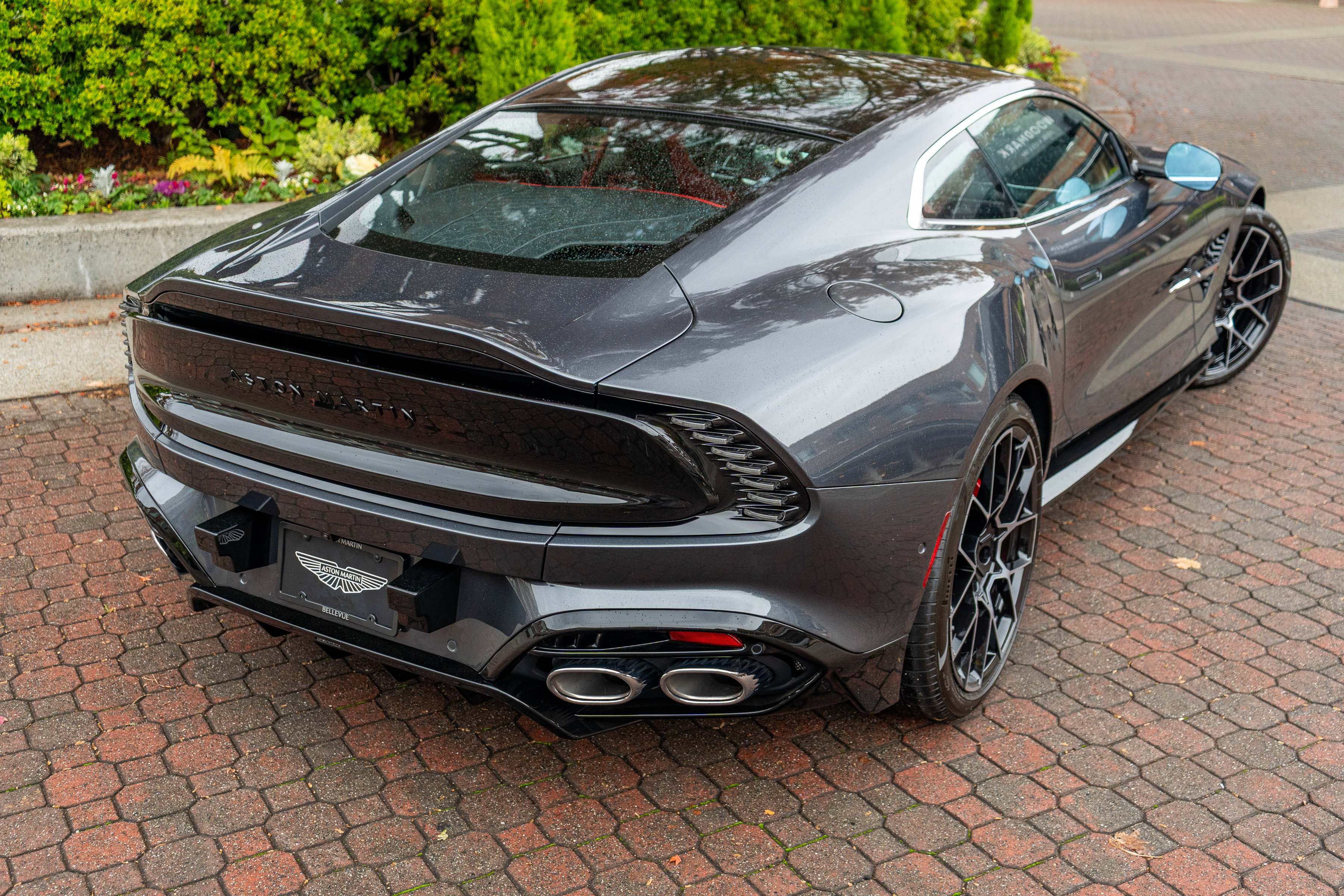 New 2025 Aston Martin Vanquish image 48