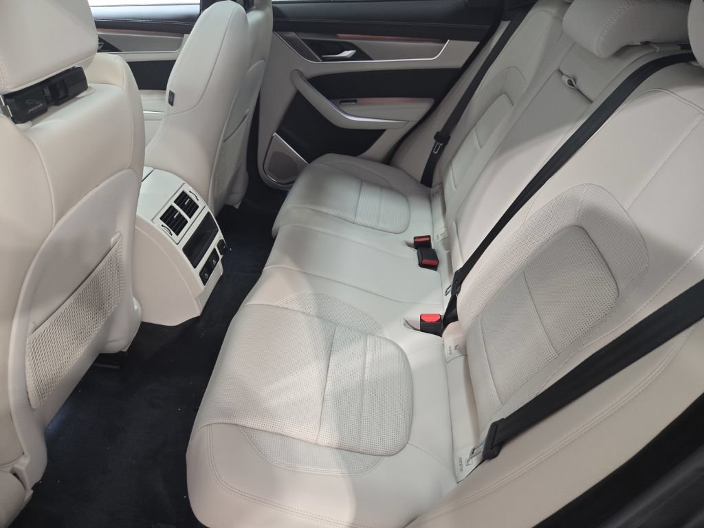 New 2026 Jaguar F-PACE R-Dynamic S AWD/4WD image 22