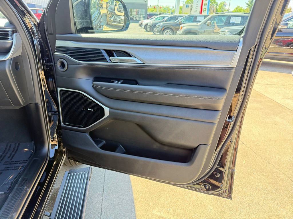 New 2026 Jeep Grand Wagoneer Limited AWD/4WD image 46