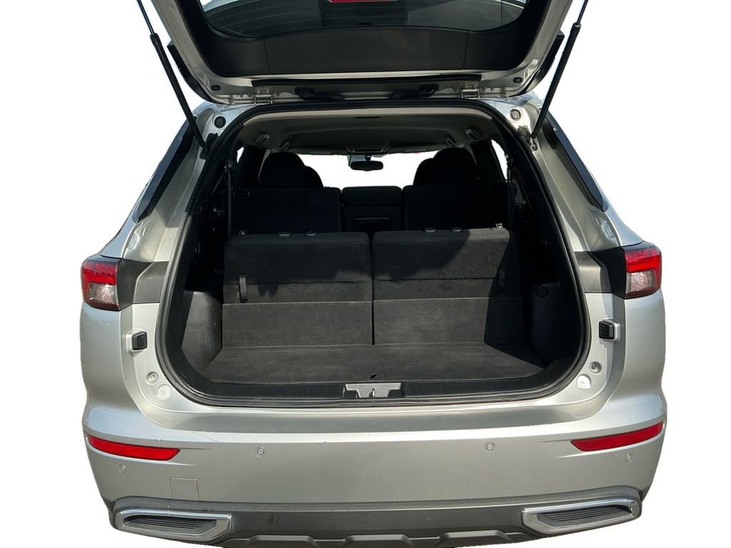 Used 2022 Mitsubishi Outlander ES image 24
