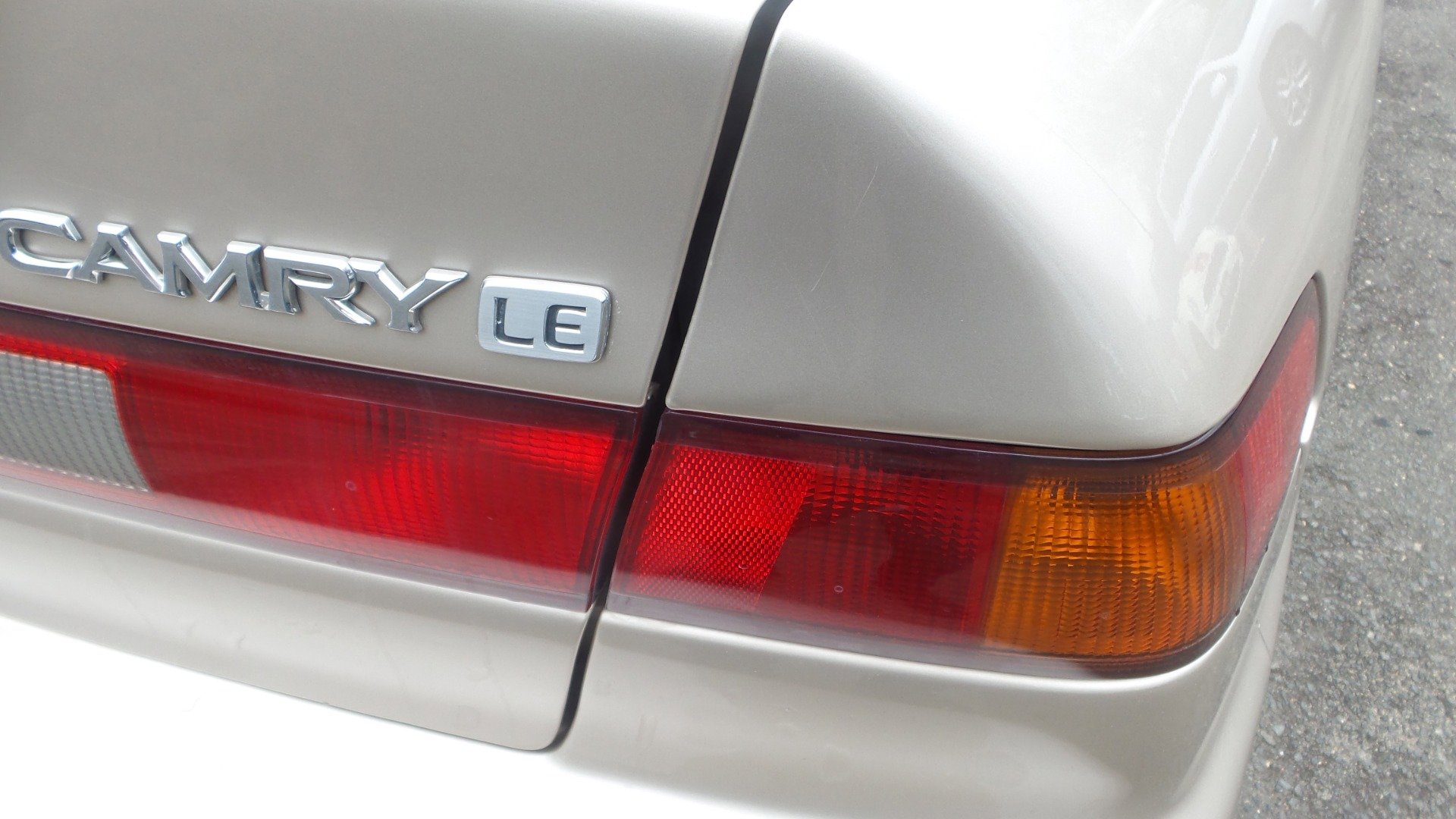 Used 1998 Toyota Camry LE FWD image 39