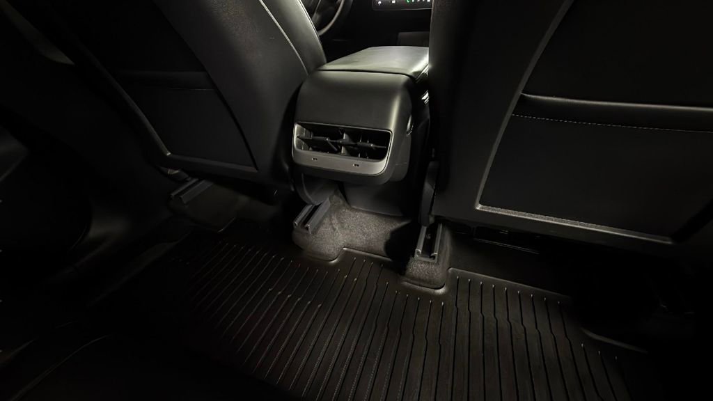 Used 2022 Tesla Model Y Performance image 32