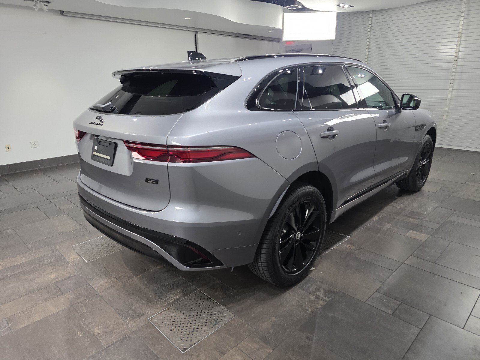 New 2026 Jaguar F-PACE R-Dynamic S AWD/4WD image 23