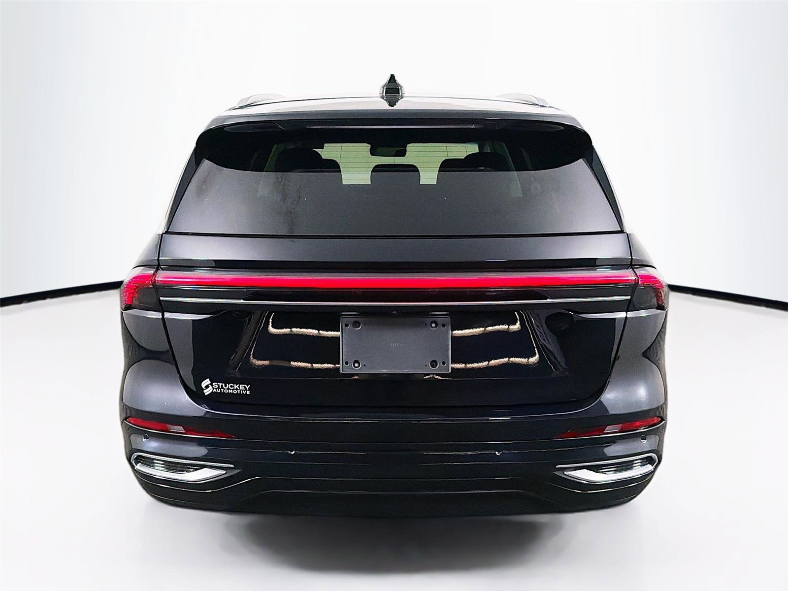 Used 2024 Lincoln Nautilus Reserve image 6