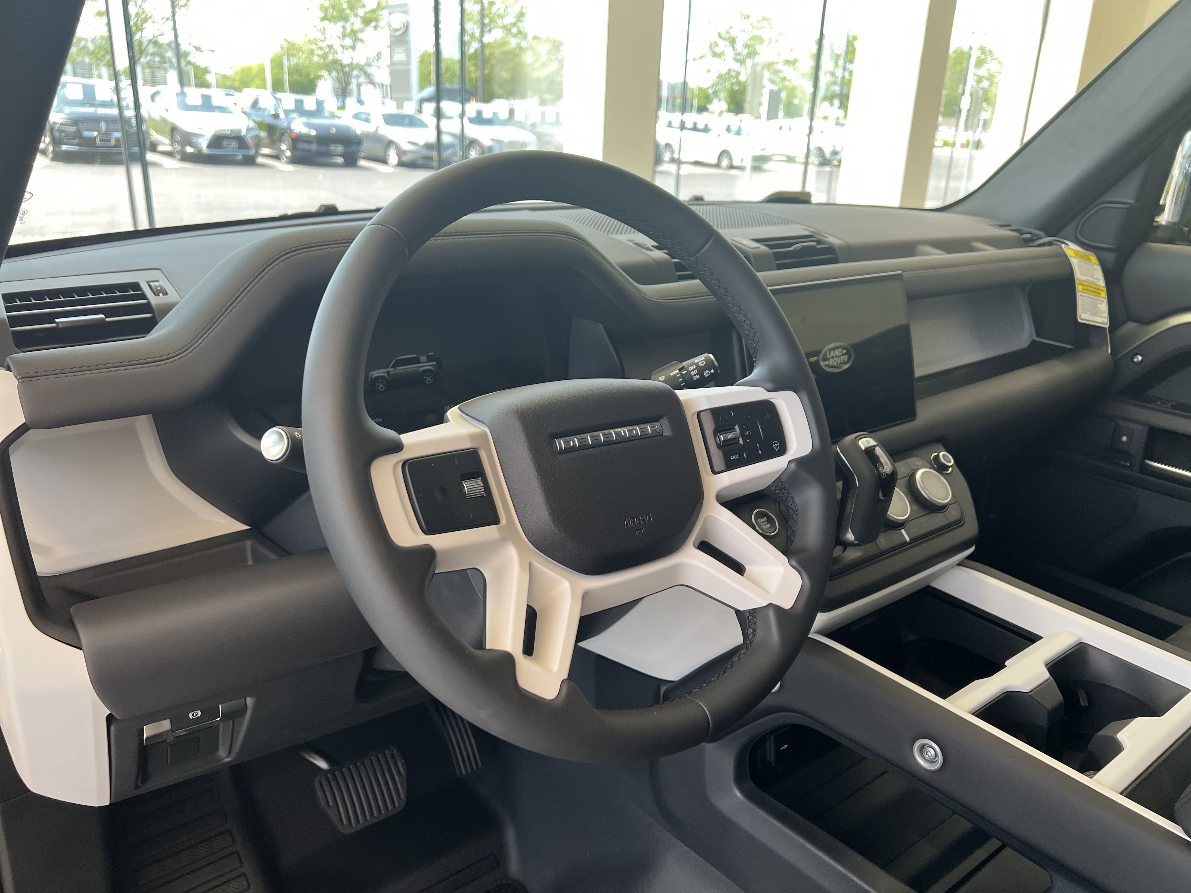 New 2025 Land Rover Defender 110 S image 10