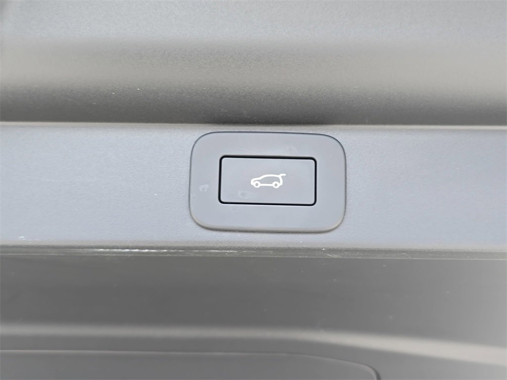 Certified 2024 Land Rover Range Rover Long Wheelbase SE image 14