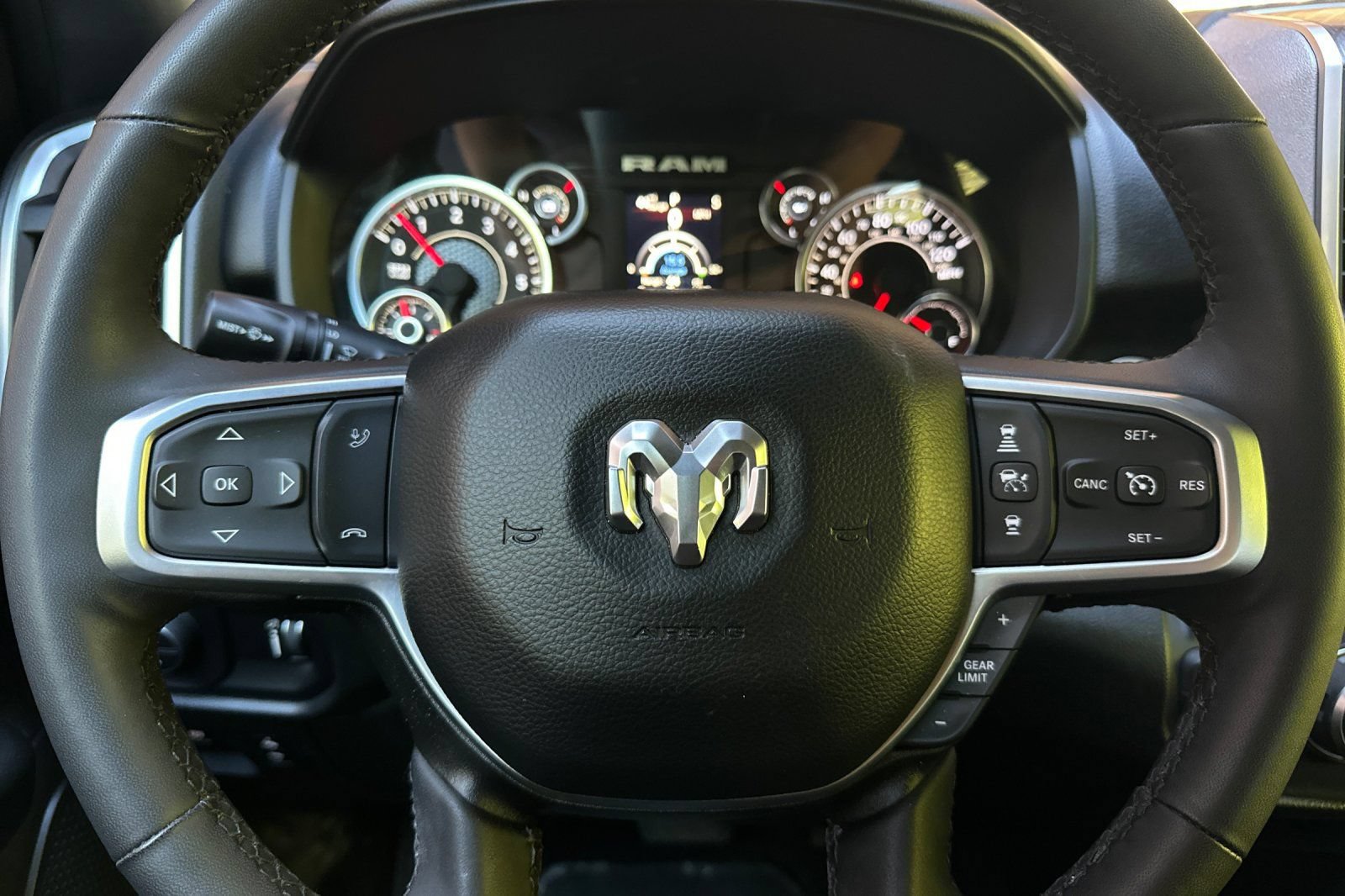 Used 2025 RAM 1500 Big Horn AWD/4WD image 29