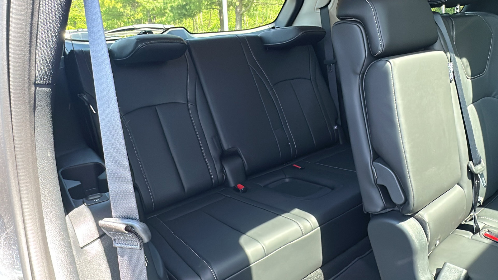 New 2025 INFINITI QX60 Luxe w/ Cargo Package image 12