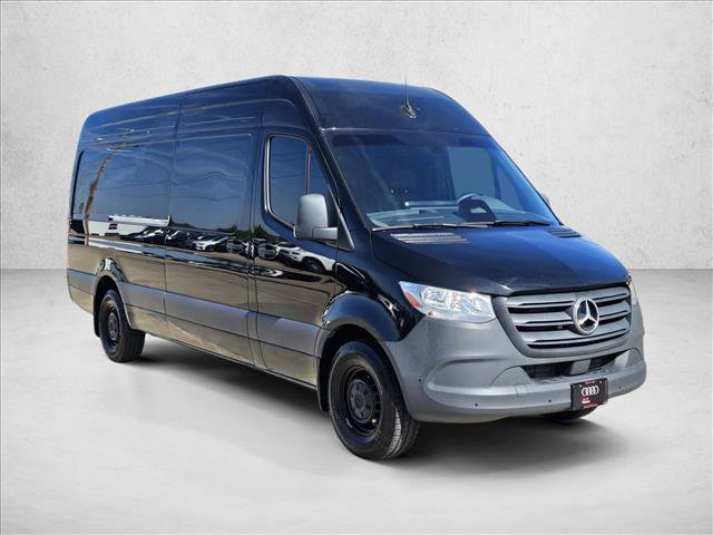 Used 2025 Mercedes-Benz Sprinter 2500 image 3