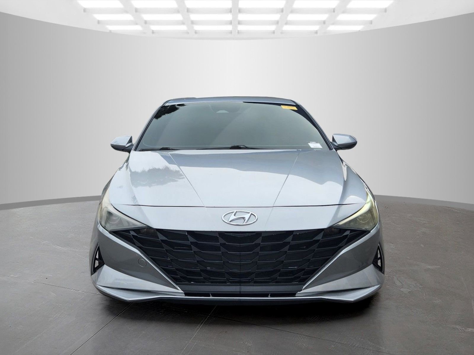 Used 2023 Hyundai Elantra SEL image 2