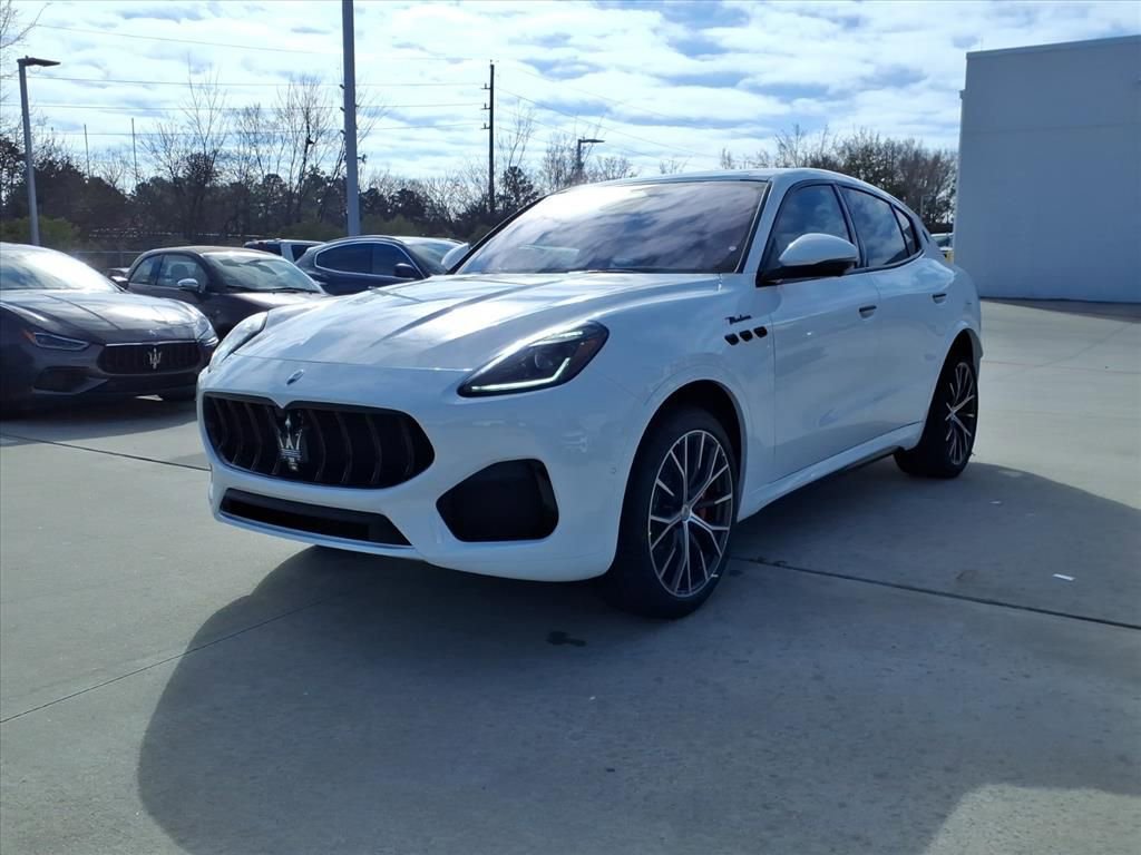 New 2026 Maserati Grecale Modena image 2