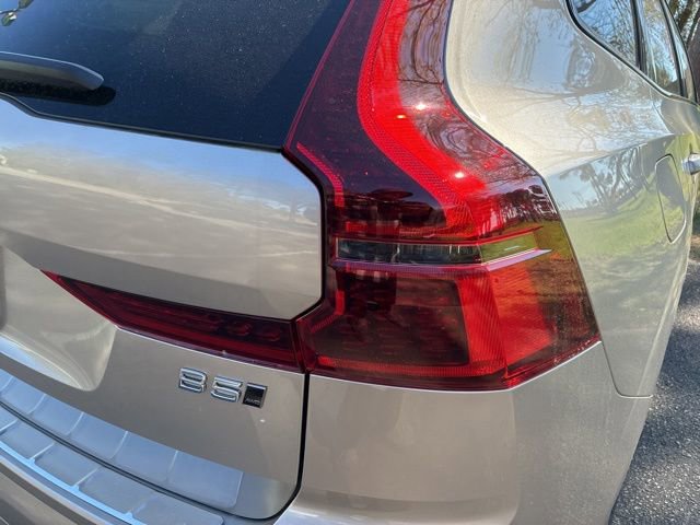 New 2026 Volvo XC60 B5 Plus w/ Protection Package Premier AWD/4WD image 14