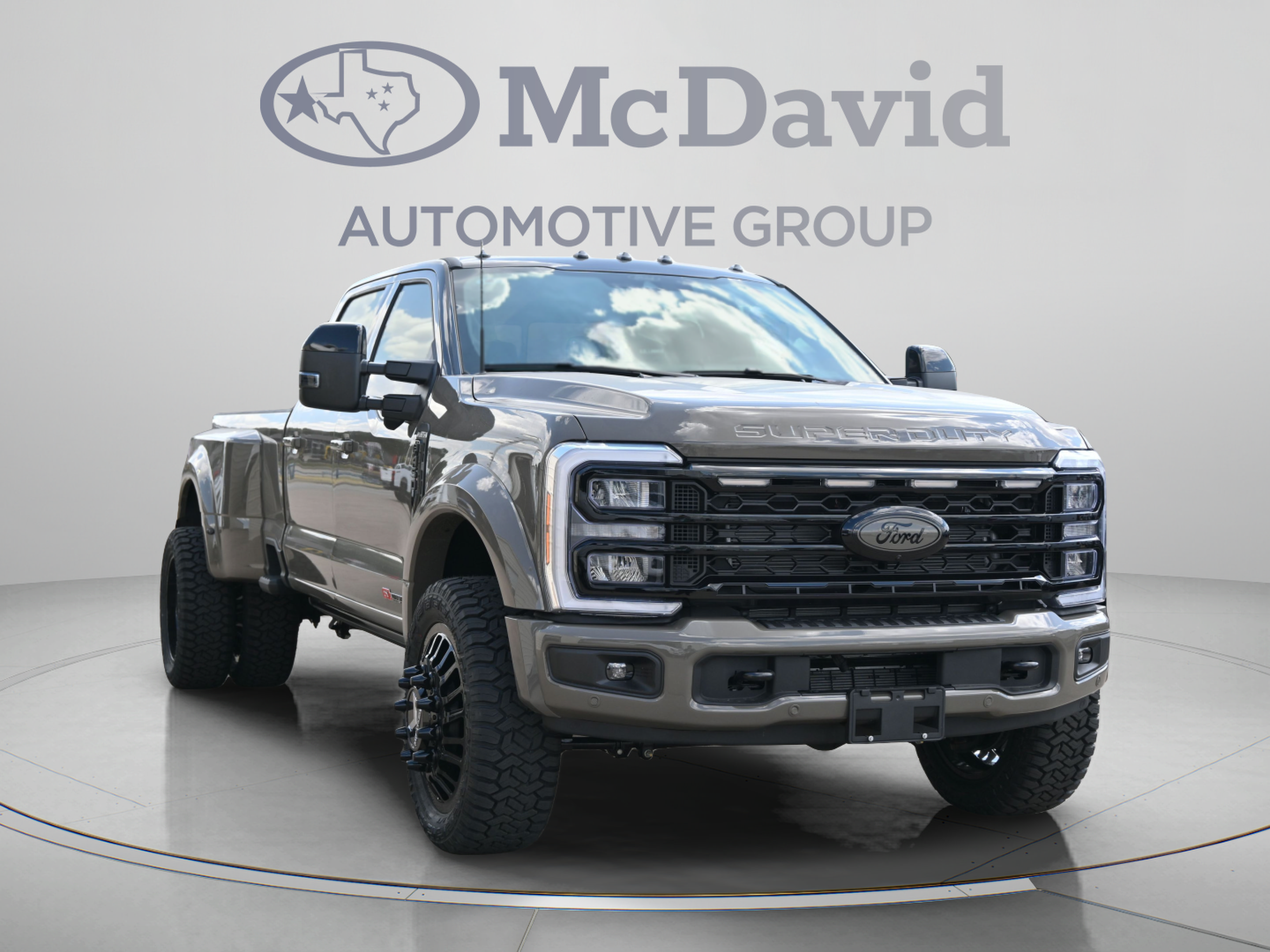 New 2026 Ford F450 King Ranch w/ Chrome Package AWD/4WD image 12