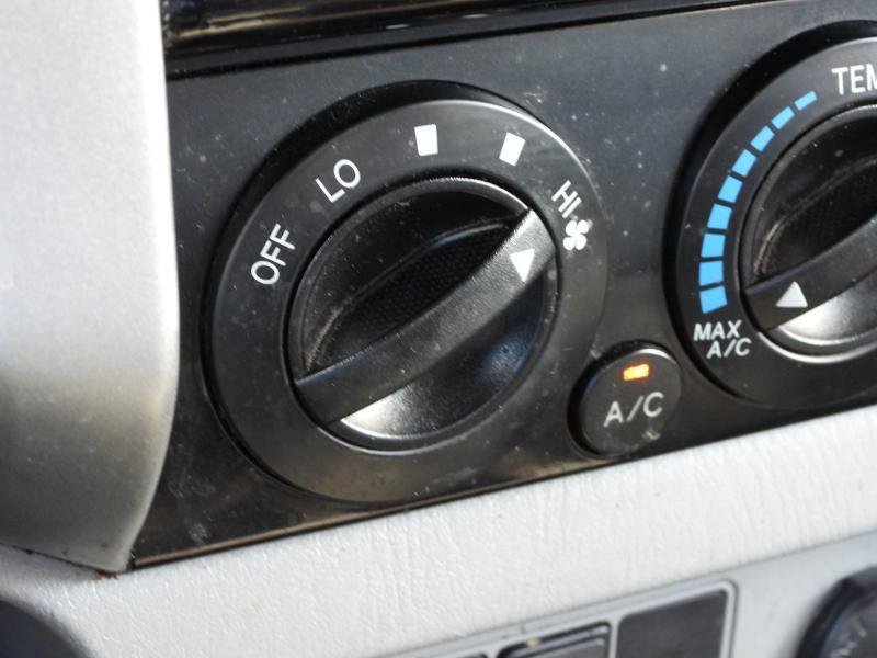 Used 2012 Toyota Tacoma PreRunner w/ SR5 Pkg RWD image 57