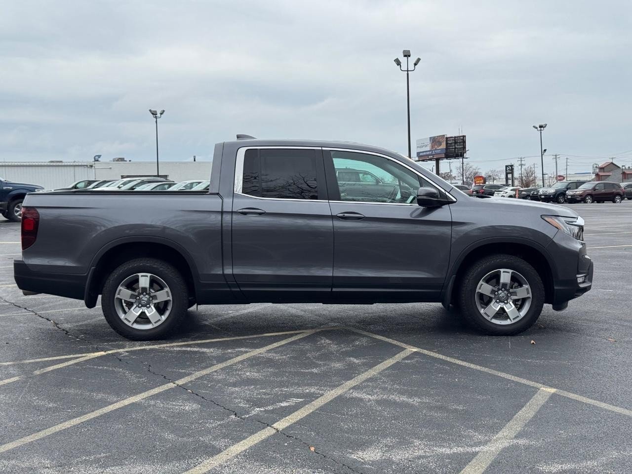 Certified 2025 Honda Ridgeline RTL image 2