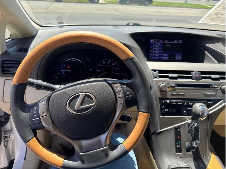 Used 2015 Lexus RX 450h AWD image 14
