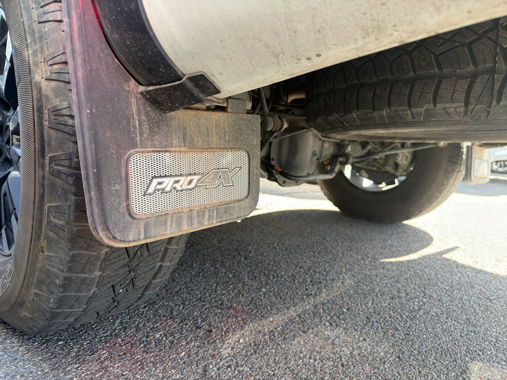 Used 2021 Nissan Titan PRO-4X w/ Pro-4x Convenience Package image 15