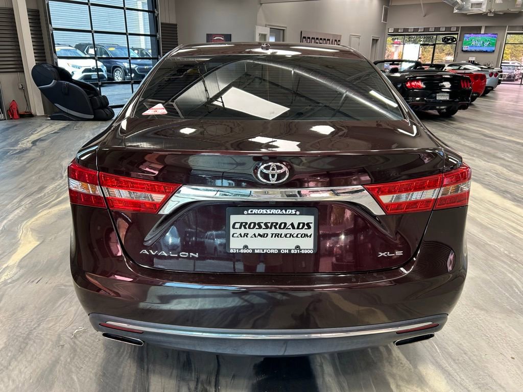 Used 2018 Toyota Avalon XLE image 31