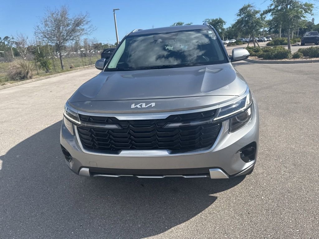 Certified 2024 Kia Seltos EX AWD/4WD image 4