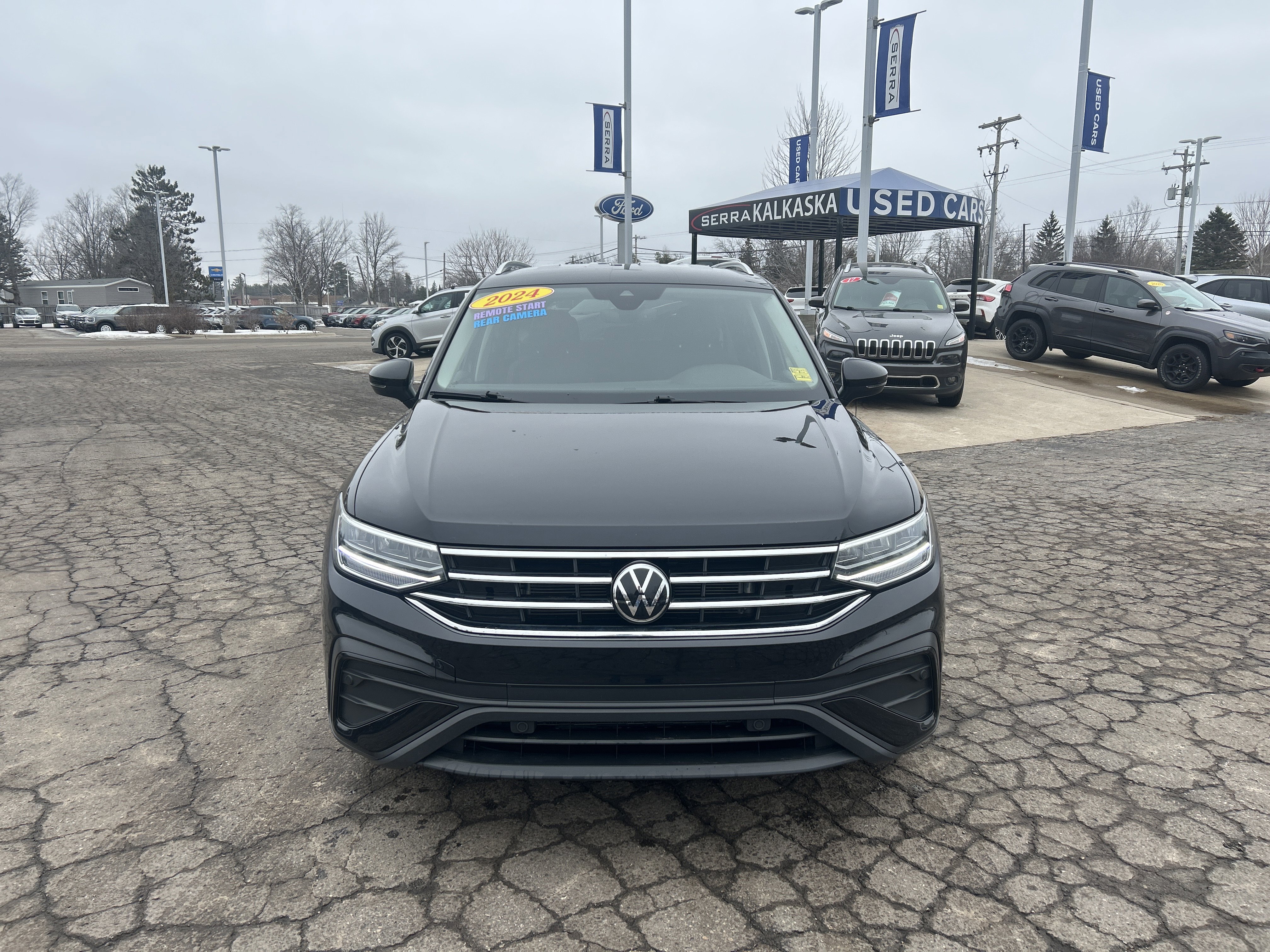 Used 2024 Volkswagen Tiguan SE image 8