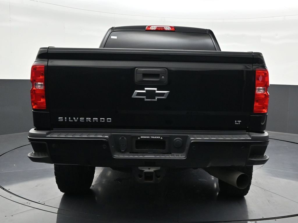 Used 2017 Chevrolet Silverado 2500 LT w/ Midnight Edition AWD/4WD image 4