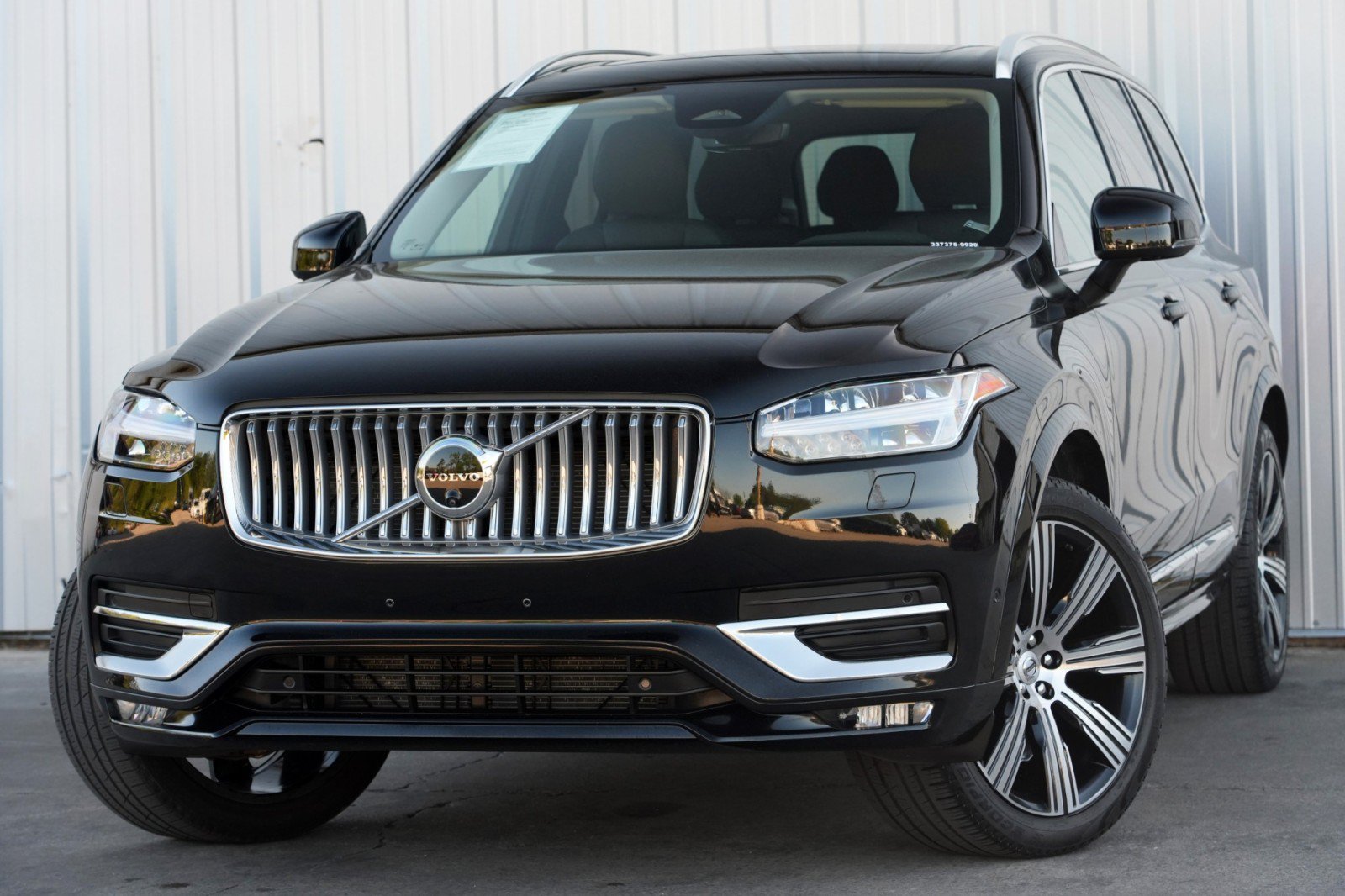 Used 2025 Volvo XC90 B6 Plus w/ Protection Package Premier AWD/4WD image 3