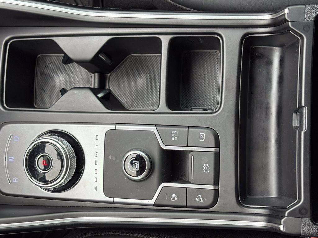 Certified 2022 Kia Sorento S FWD image 32